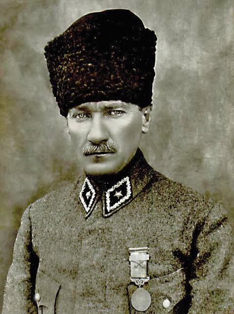 Atatürk’e Ne Zaman Gazi Ünvanı ve Mareşal Rütbesi Verildi , 19 Eylül